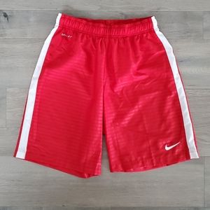 Nike boys dri fit shorts (M)
